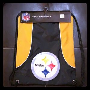 Brand new NFL official Steelers sling bag